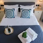 Blue View شقة